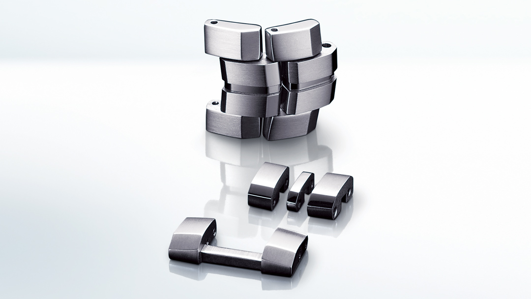 直線的かつ立体的な造形美 矢羽根形バンド